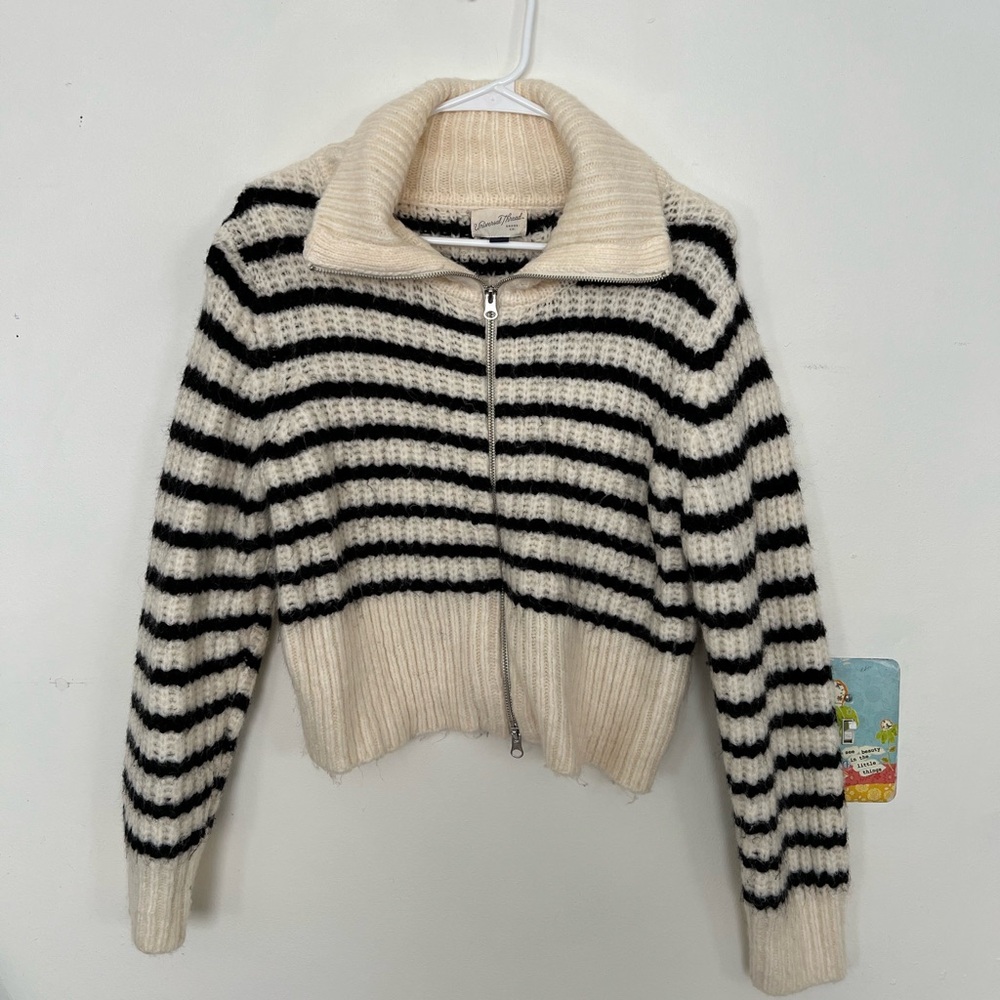 Universal Thread Striped Black and Cream Zip-Up Sweater